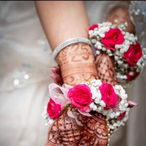 BR17 Bracelets With Dark Pink Small Roses Babys Breath E1739925851303 300x300