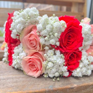BR24 Bracelets With DarkLight Pink RosesBabys Breath 300x300
