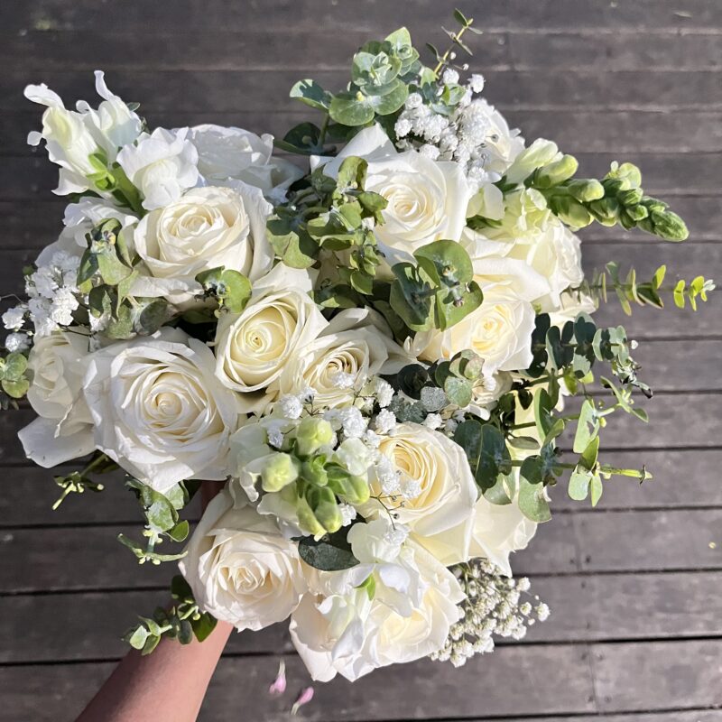 BU08 Bridal Bouquet With White RosesBabys Breath Greenery 800x800