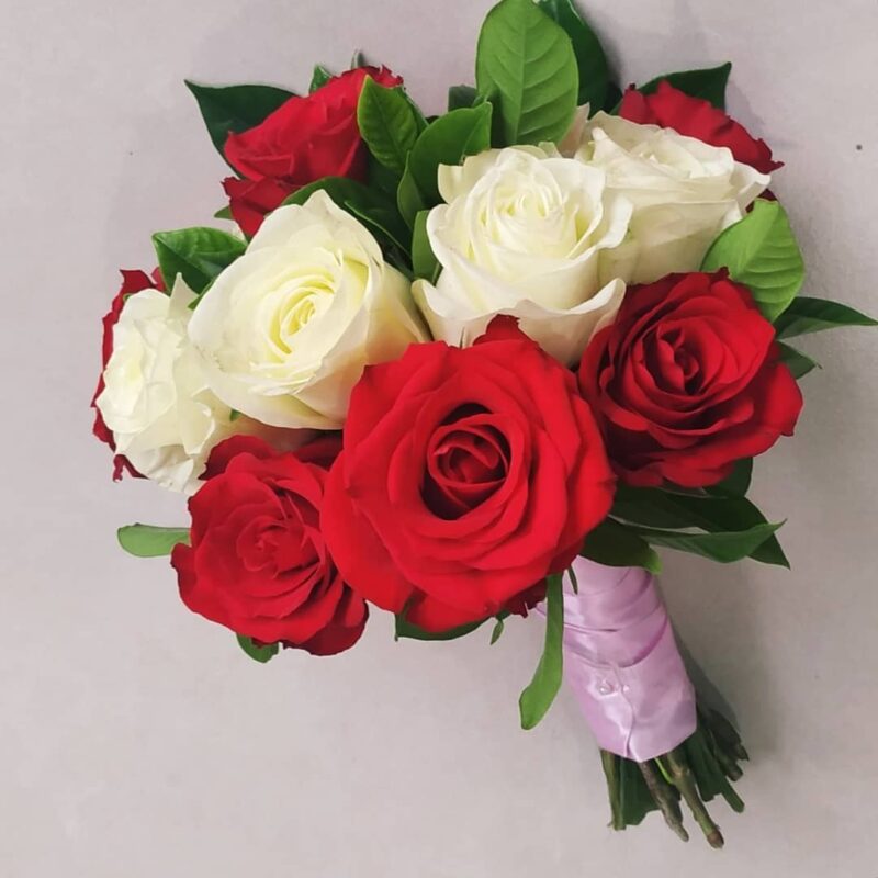 BU19 Bridal Bouquet With Red And White Roses With Greenery 800x800