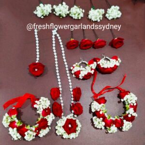 FL00 Full Flower Jewellery With Red Roses Babys Breath 300x300