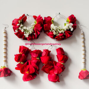 FL32 Flower Jewellery With Red Rosesbabys BreathJPEG 300x300