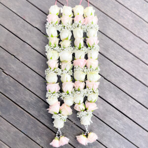 G16 White And Light Pink Roses With Babys Breath 300x300