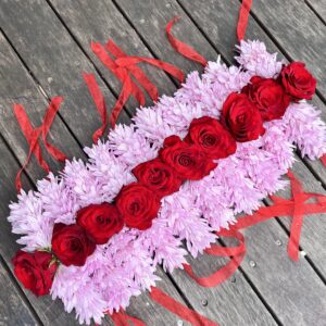 GBL02 Guest Bracelets With Light Pink Chrysis And Red Roses 300x300