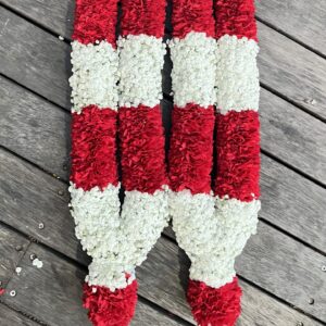 HG03 Red Carnations And Babys Breath Garlandsgarlands Scaled E1739950999372 300x300