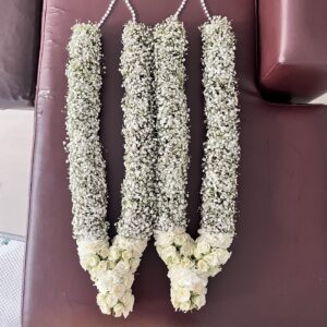 HG06 Babys Breath And White Small Roses Garlands 300x300