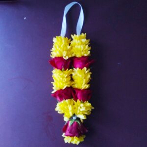 PG16 Garland With Yellow Chrys And Red Roses 300x300