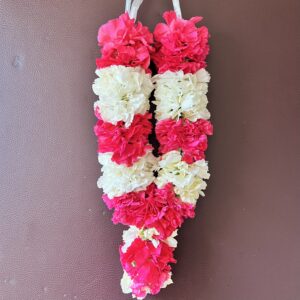 PG30 Garland With White And Dark Pink Carnations 300x300